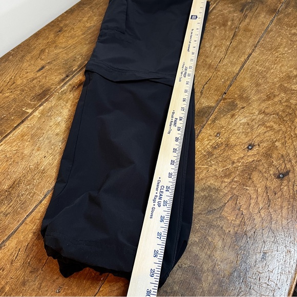 Mountain Hardwear Convertible Hiking Pants size 6 black - Picture 11 of 14